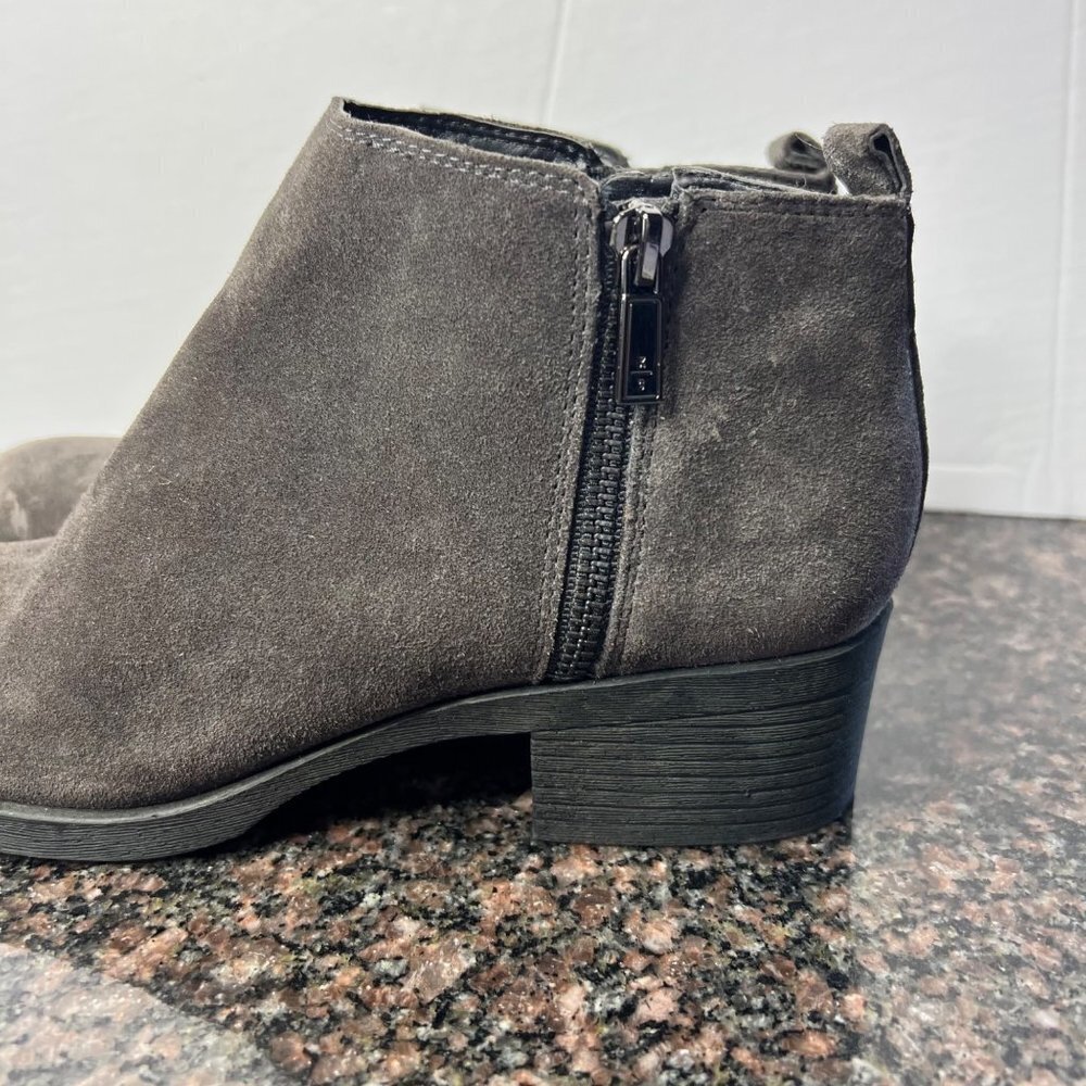 Kenneth Cole DARA Gray Leather Ankle Boot Suede Bootie Heeled Size 8 - Picture 4 of 10